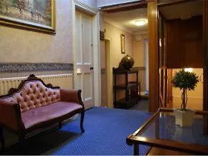 Wards Hotel